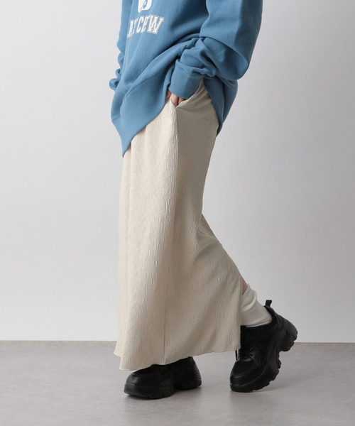 LOWRYS FARM（ローリーズファーム）の「ヨウリュウタイトスカート 108149（スカート・レディース・アイボリー/ブラック/チャコールグレー/ブルー・FREE）」の17枚目の写真