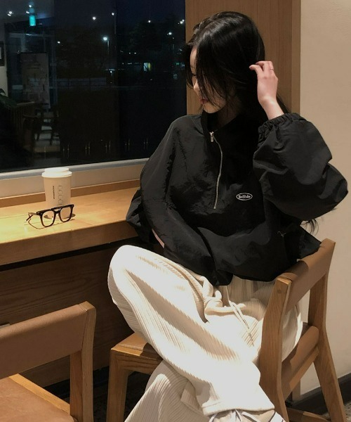 BEIDELLI（ベイデリー）の「[BELLIDE MADE] スポーティーハーフジップナイロントレーナー（スウェット・レディース・ホワイト/ブラック/グレー・FREE）」の3枚目の写真