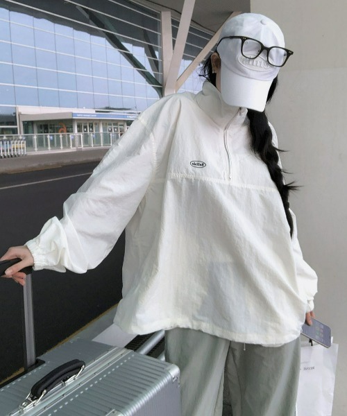 BEIDELLI（ベイデリー）の「[BELLIDE MADE] スポーティーハーフジップナイロントレーナー（スウェット・レディース・ホワイト/ブラック/グレー・FREE）」の4枚目の写真