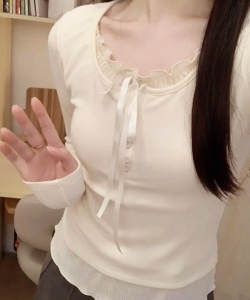 ammy.(エイミードット)の「【 ammy. / エイミードット 】 フロントリボン レイヤード カットソー(Tシャツ/カットソー・レディース・アイボリー/グレー・L/M/S)」の2枚目の写真