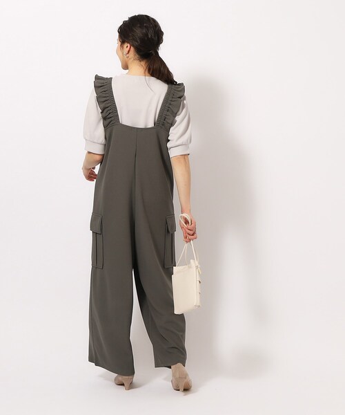 DRESKIP(ドレスキップ)の「◆【M-LL/低身長さんにも】大人のための フリルカーゴサロペット(サロペット/オーバーオール・レディース・チャコールグレー/ブラック/オリーブ・02/03/04)」の16枚目の写真