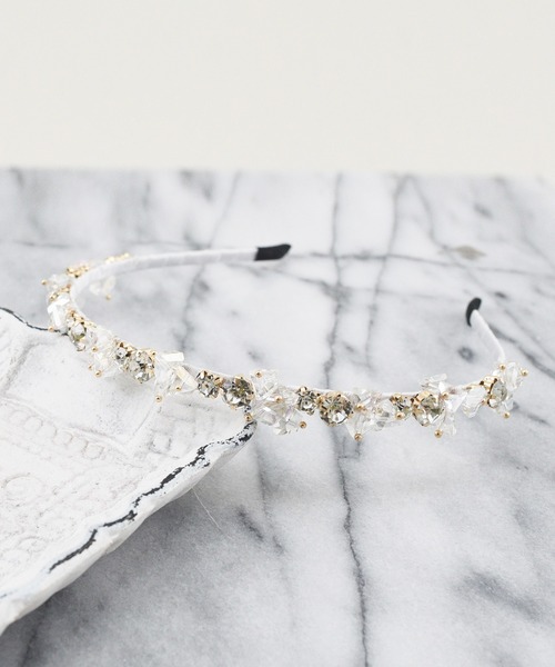 styiro（スタイロ）の「メタルビジューカチューシャ（カチューシャ・レディース・クリア/ブラック/ゴールド/ピンク/ブルー・FREE）」の7枚目の写真