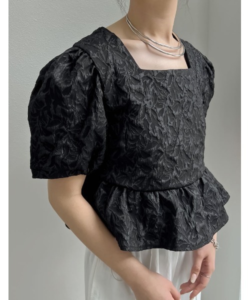 Re:EDIT(リエディ)の「ふくれジャカードペプラムトップス(シャツ/ブラウス・レディース・グリーン/ホワイト/ブラック/ベージュ・MEDIUM/LARGE)」の10枚目の写真