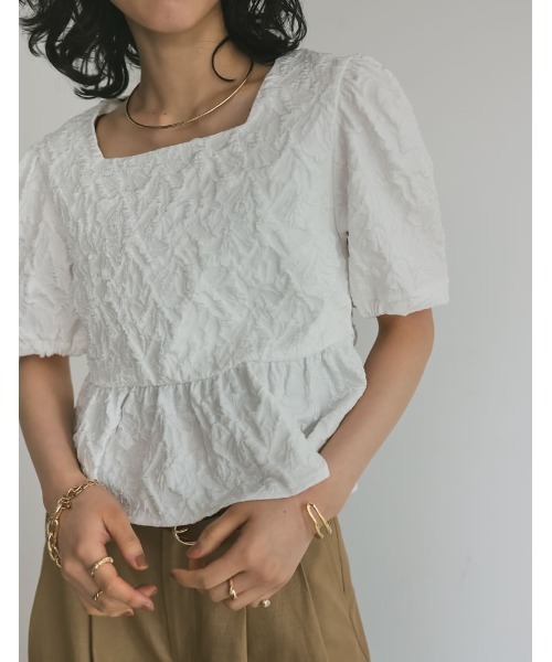 Re:EDIT(リエディ)の「ふくれジャカードペプラムトップス(シャツ/ブラウス・レディース・グリーン/ホワイト/ブラック/ベージュ・MEDIUM/LARGE)」の14枚目の写真