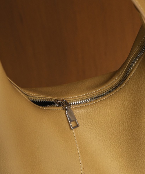 selle glant（セレグランテ）の「HALF MOON ONEHAND BAG/ハーフムーンワンハンドバッグ（ハンドバッグ・メンズ・ライトブルー/グリーン/マスタード/ブラック/ブラウン/シルバー/キャメル/ダークブラウン/ブラック系2/カーキ・ONESIZE）」の13枚目の写真