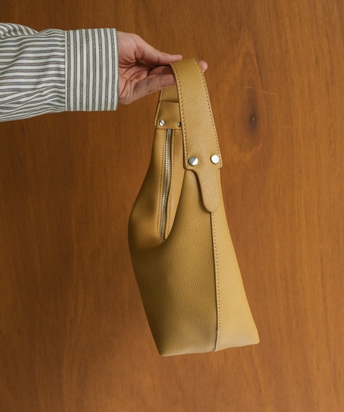 selle glant（セレグランテ）の「HALF MOON ONEHAND BAG/ハーフムーンワンハンドバッグ（ハンドバッグ・メンズ・ライトブルー/グリーン/マスタード/ブラック/ブラウン/シルバー/キャメル/ダークブラウン/ブラック系2/カーキ・ONESIZE）」の14枚目の写真