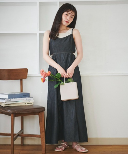 mil（ミル）の「【150㎝前後の小柄さんサイズ】サイドカットデニムキャミワンピース（ワンピース・レディース・ネイビー/ブラック/サックスブルー・XS/S/M）」の5枚目の写真