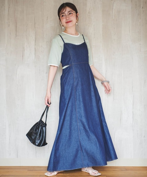 mil（ミル）の「【150㎝前後の小柄さんサイズ】サイドカットデニムキャミワンピース（ワンピース・レディース・ネイビー/ブラック/サックスブルー・XS/S/M）」の15枚目の写真