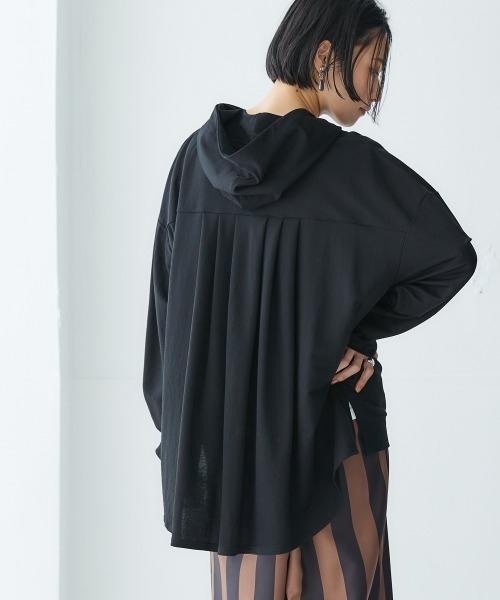 Soiunique（スワユニーク）の「UVカット・接触冷感バックタック指穴付パーカー ［Soiunique］（パーカー・レディース・杢グレー/ブラック/パープル/ライトグレー・FREE/S-M/L-XL）」の2枚目の写真