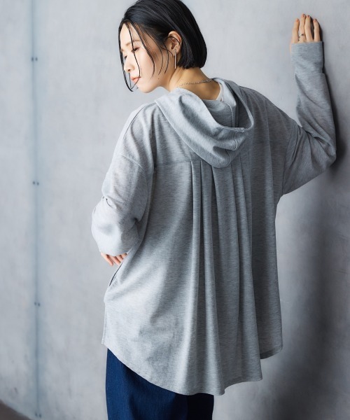 Soiunique（スワユニーク）の「UVカット・接触冷感バックタック指穴付パーカー ［Soiunique］（パーカー・レディース・杢グレー/ブラック/パープル/ライトグレー・FREE/S-M/L-XL）」の6枚目の写真