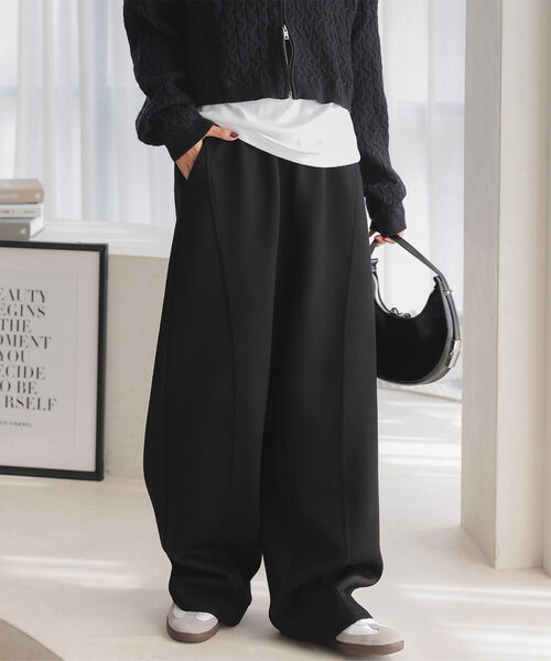 KOBE LETTUCE（コウベレタス）の「ダイバー素材ワイドカーブパンツ（スウェットパンツ・レディース・オフホワイト/グレー/ブラック/カーキ/ダークブラウン/チャコール/グレイッシュベージュ・PM/M/M-Short）」の3枚目の写真