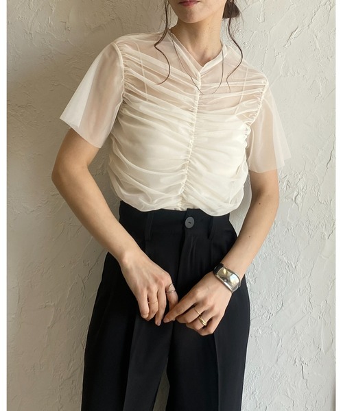 She's Closet(シーズクローゼット)の「シャーリングシースルーカットソー シアー半袖メッシュチュールトップス(Tシャツ/カットソー・レディース・グレー/グレイッシュベージュ/アイボリー/ブラック・FREE)」の7枚目の写真
