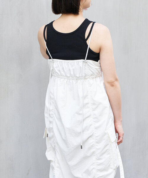 RAY CASSIN(レイカズン)の「カーゴキャミワンピース(ワンピース・レディース・ベージュ/ブラック/カーキ/ホワイト・FREE)」の19枚目の写真