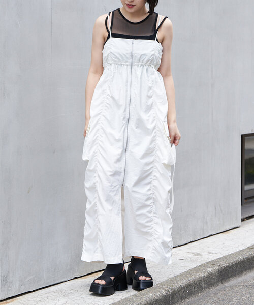 RAY CASSIN(レイカズン)の「カーゴキャミワンピース(ワンピース・レディース・ベージュ/ブラック/カーキ/ホワイト・FREE)」の20枚目の写真