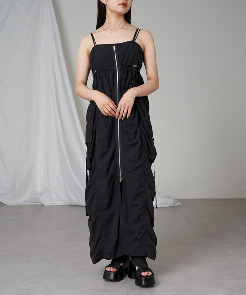 RAY CASSIN(レイカズン)の「カーゴキャミワンピース(ワンピース・レディース・ベージュ/ブラック/カーキ/ホワイト・FREE)」の22枚目の写真