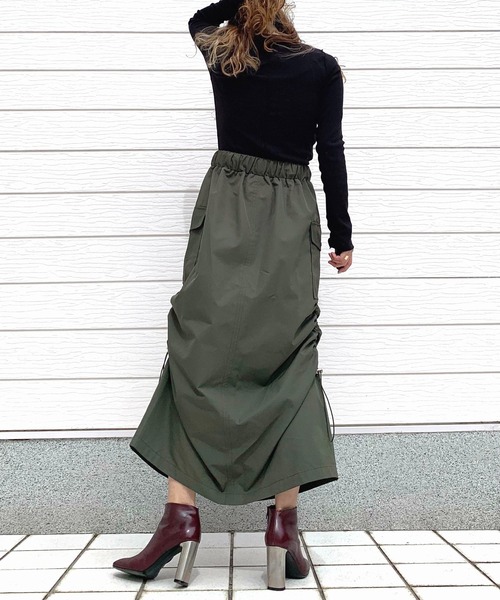 Q（キュー）の「ドロストギャザースカート（スカート・レディース・カーキ/ブラック・MEDIUM）」の20枚目の写真