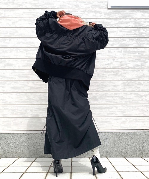 Q（キュー）の「ドロストギャザースカート（スカート・レディース・カーキ/ブラック・MEDIUM）」の5枚目の写真