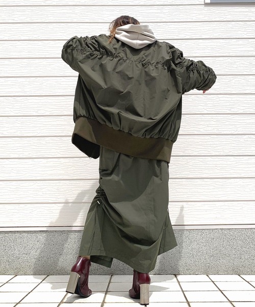 Q（キュー）の「ドロストギャザースカート（スカート・レディース・カーキ/ブラック・MEDIUM）」の22枚目の写真