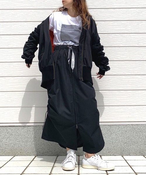 Q（キュー）の「ドロストギャザースカート（スカート・レディース・カーキ/ブラック・MEDIUM）」の3枚目の写真