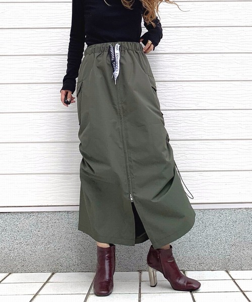 Q（キュー）の「ドロストギャザースカート（スカート・レディース・カーキ/ブラック・MEDIUM）」の15枚目の写真