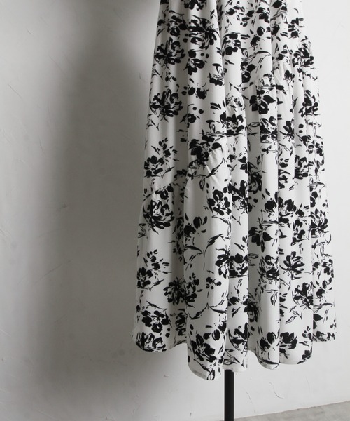 tocco closet（トッコ クローゼット）の「フリル付きアシメ