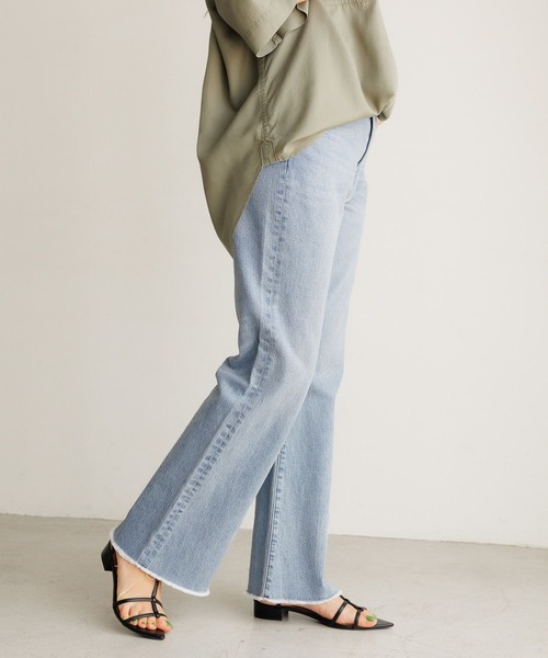 BAYFLOW（ベイフロー）の「[ストレッチ入り]フレアジーンズ（デニムパンツ・レディース・サックスブルー/インディゴブルー・SMALL/MEDIUM）」の16枚目の写真