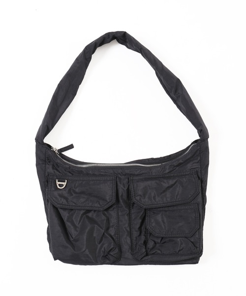 WC（ダブル シー）の「Wポケットパテッドショルダーバッグ（ショルダーバッグ・レディース・アイボリー/ブラック/ブルー・FREE）」の19枚目の写真