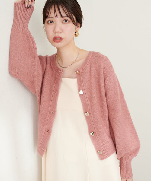 natural couture(ナチュラルクチュール)の「ハート釦クルーネックカーデ(カーディガン/ボレロ・レディース・グレー/ブラック/サックスブルー/アイボリー/ピンク/ネイビー・FREE)」の9枚目の写真