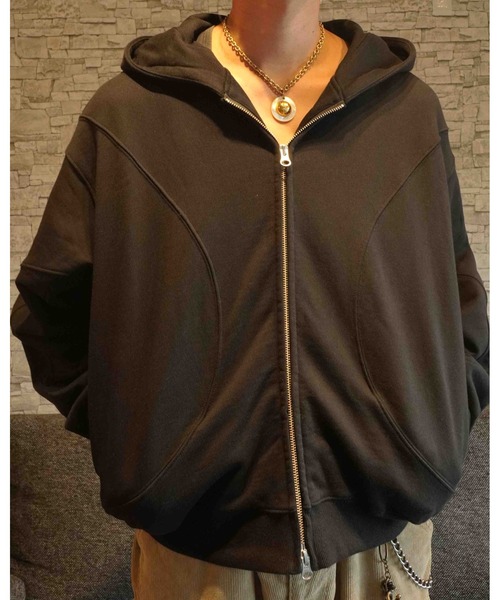 Noen（ノエン）の「ショートリブラインダブルジップフーディー