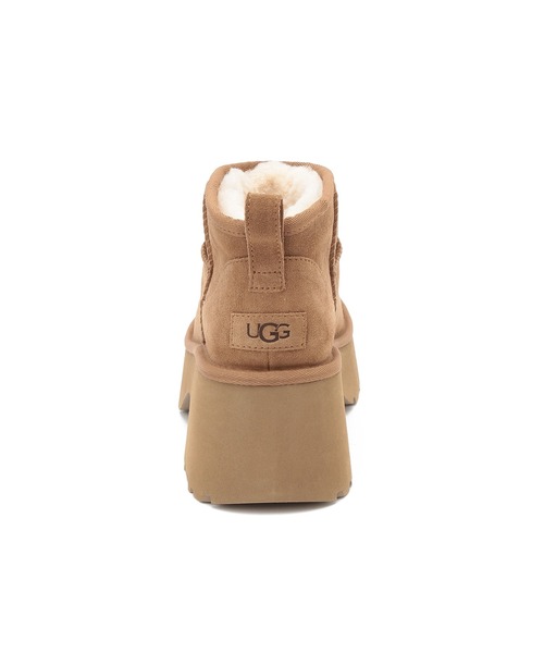 UGG(アグ)の「【WEB限定】【UGG(アグ)】 Classic Ultra Mini New Heights(ブーツ・レディース・ブラック/キャメル・23/24/25)」の9枚目の写真