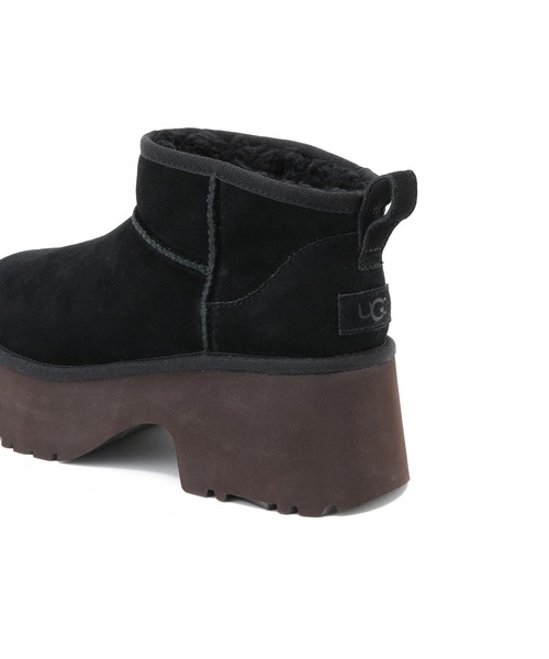 UGG(アグ)の「【WEB限定】【UGG(アグ)】 Classic Ultra Mini New Heights(ブーツ・レディース・ブラック/キャメル・23/24/25)」の15枚目の写真