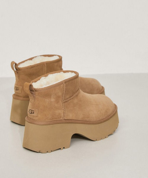 UGG(アグ)の「【WEB限定】【UGG(アグ)】 Classic Ultra Mini New Heights(ブーツ・レディース・ブラック/キャメル・23/24/25)」の22枚目の写真