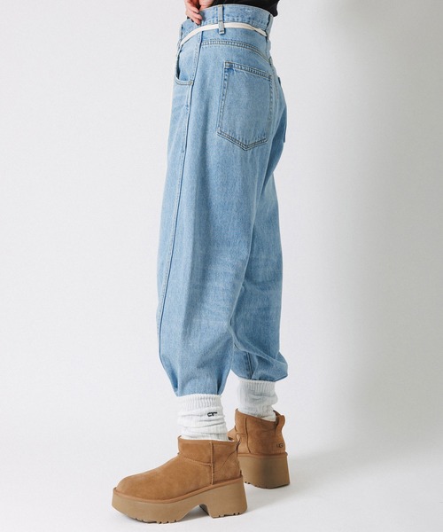 UGG(アグ)の「【WEB限定】【UGG(アグ)】 Classic Ultra Mini New Heights(ブーツ・レディース・ブラック/キャメル・23/24/25)」の17枚目の写真