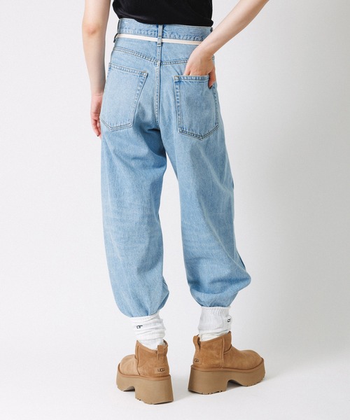 UGG(アグ)の「【WEB限定】【UGG(アグ)】 Classic Ultra Mini New Heights(ブーツ・レディース・ブラック/キャメル・23/24/25)」の18枚目の写真