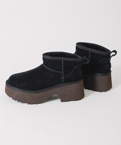 UGG(アグ)の「【WEB限定】【UGG(アグ)】 Classic Ultra Mini New Heights(ブーツ・レディース・ブラック/キャメル・23/24/25)」の21枚目の写真