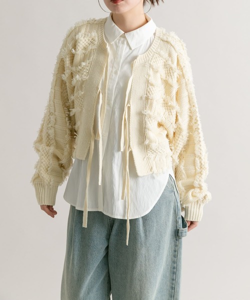 KBF（ケイビーエフ）の「『WEB/一部店舗限定』フリンジリボンカーディガン（カーディガン/ボレロ・レディース・アイボリー/レッド/ブラック・ONE）」の13枚目の写真