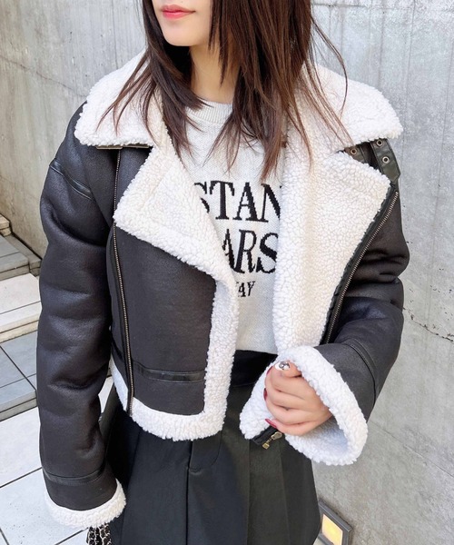 INGNI（イング）の「クロップド丈フライトジャケット（ブルゾン・レディース・ブラック×ブラック/ブラック×ホワイト/ブラウン系その他4・M）」の5枚目の写真