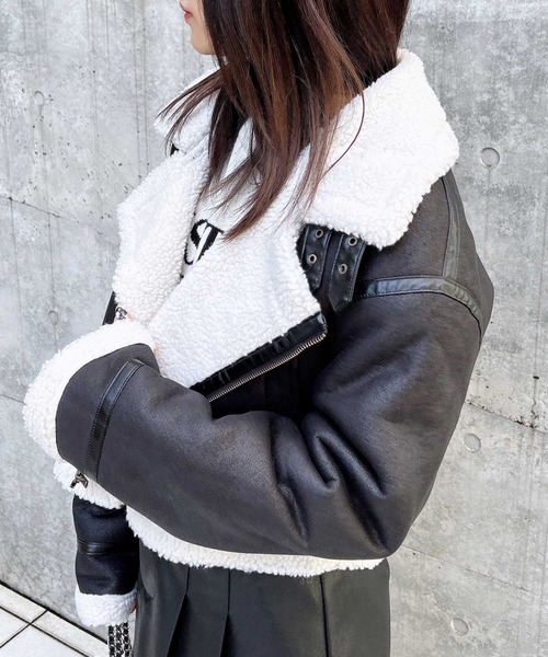 INGNI（イング）の「クロップド丈フライトジャケット（ブルゾン・レディース・ブラック×ブラック/ブラック×ホワイト/ブラウン系その他4・M）」の6枚目の写真