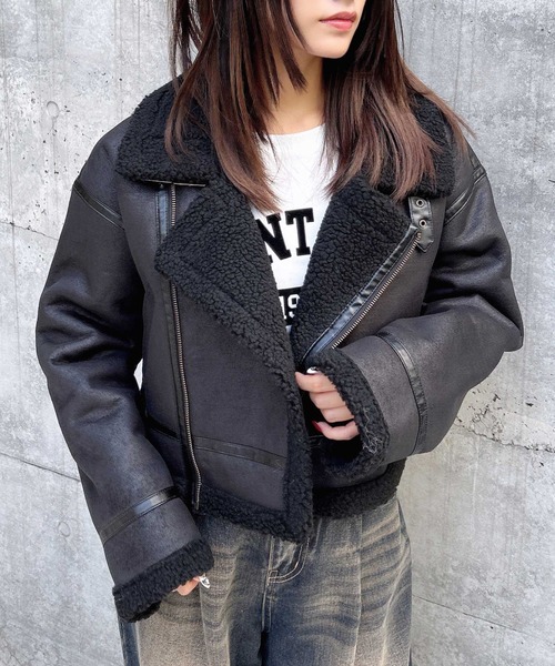 INGNI（イング）の「クロップド丈フライトジャケット（ブルゾン・レディース・ブラック×ブラック/ブラック×ホワイト/ブラウン系その他4・M）」の14枚目の写真