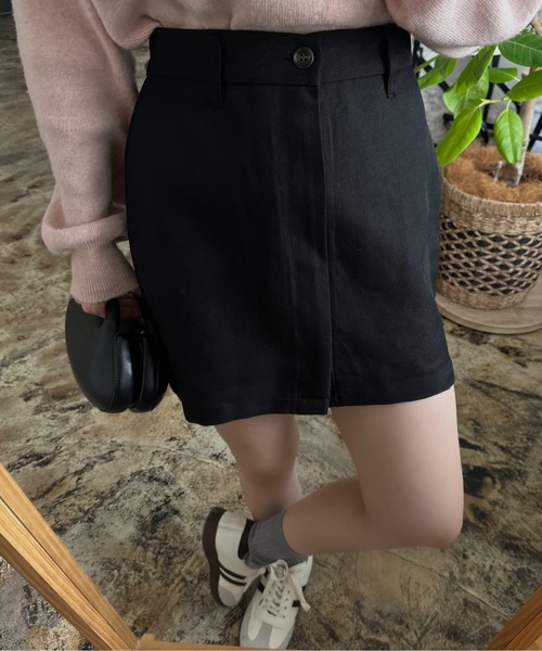 lawgy（ラウジー）の「twill front switching mini skirt / ツイルフロントスイッチングミニスカート（スカート・レディース・チャコール/ブラック/アイボリー・FREE）」の7枚目の写真