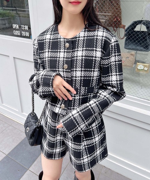 INGNI（イング）の「袖ファーチェック柄ジャケット（ノーカラージャケット・レディース・ブラック系その他6/ホワイト系その他2・M）」の12枚目の写真