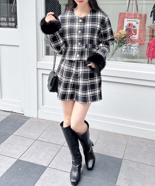 INGNI（イング）の「袖ファーチェック柄ジャケット（ノーカラージャケット・レディース・ブラック系その他6/ホワイト系その他2・M）」の18枚目の写真