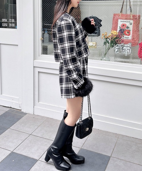 INGNI（イング）の「袖ファーチェック柄ジャケット（ノーカラージャケット・レディース・ブラック系その他6/ホワイト系その他2・M）」の21枚目の写真