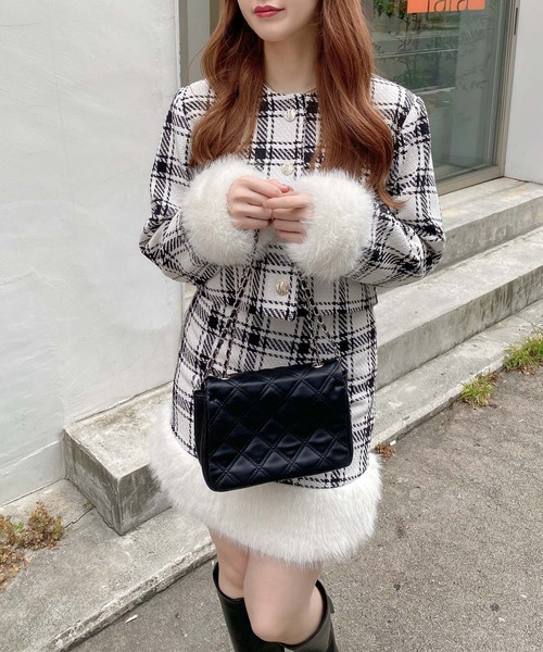 INGNI（イング）の「袖ファーチェック柄ジャケット（ノーカラージャケット・レディース・ブラック系その他6/ホワイト系その他2・M）」の8枚目の写真