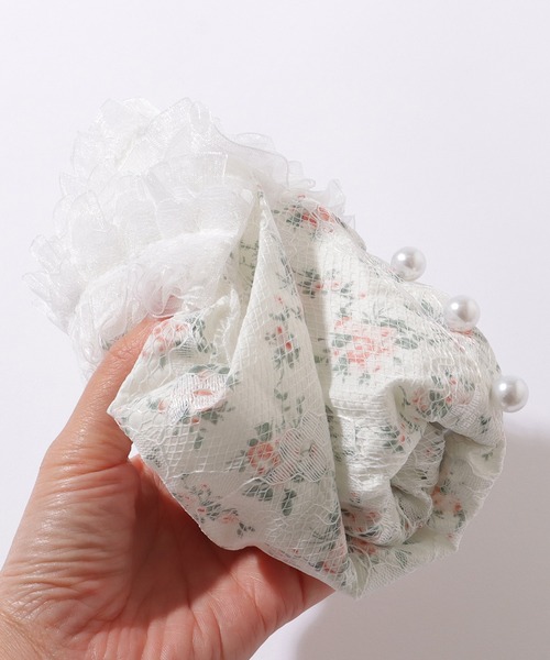 Lace Ladies(レースレディース)の「花柄 レース ハートネック パール付き ビスチェ(キャミソール・レディース・ブラック/ホワイト・FREE)」の5枚目の写真