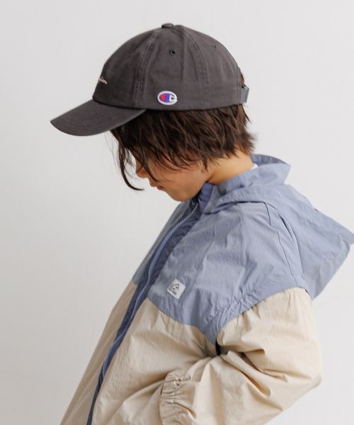 Champion（チャンピオン）の「【Champion(チャンピオン)】別注ツイル&デニムCAP(KIDS)（キャップ・キッズ・チャコール/ベージュ/ネイビー/パープル/ピンク/ブラック/サックスブルー・FREE）」の2枚目の写真