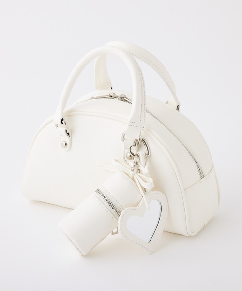 one after another NICE CLAUP（ワンアフターアナザーナイスクラップ）の「チャーム付きボストンバッグ（ハンドバッグ・レディース・ピンク/アイボリー/ブラック・FREE）」の2枚目の写真