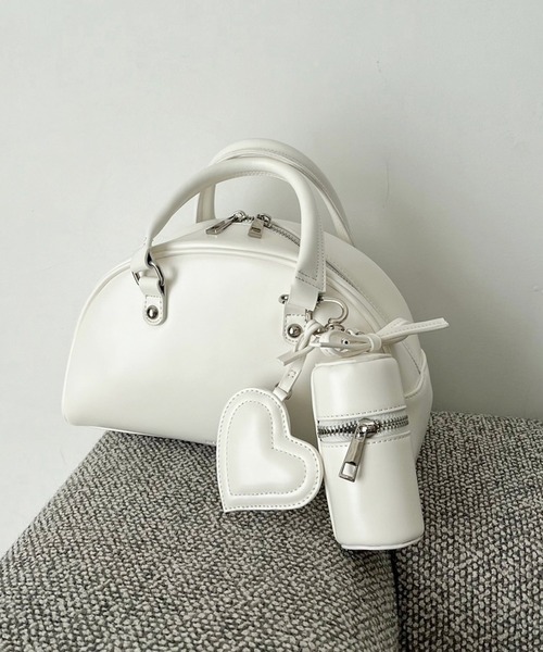 one after another NICE CLAUP（ワンアフターアナザーナイスクラップ）の「チャーム付きボストンバッグ（ハンドバッグ・レディース・ピンク/アイボリー/ブラック・FREE）」の16枚目の写真