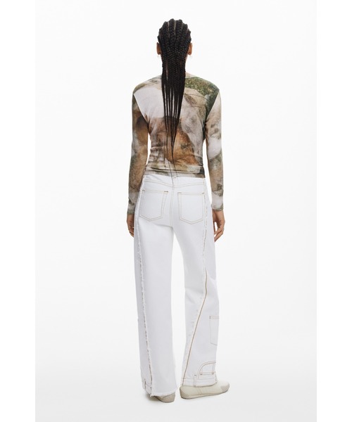 Desigual（デシグアル）の「マーブルプリント ロングスリーブトップ（Tシャツ/カットソー・レディース・ブラウン・XS/S/M/L/XL）」の3枚目の写真