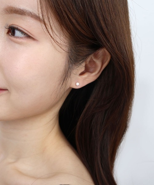 CEMONEMO(セモネモ)の「【金属アレルギー対応】 グリッターボール ポイントピアス(片耳用) / silver925(ピアス(片耳用)・レディース・シルバー/ゴールド・FREE)」の10枚目の写真